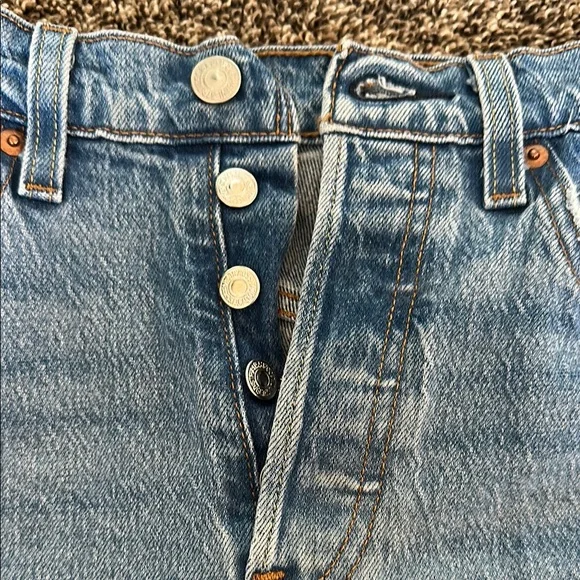 Levi’s 501 Distressed Blue Jeans - Picture 4 of 4